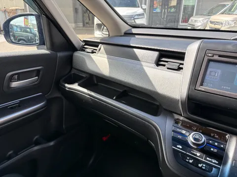 Honda Freed Plus