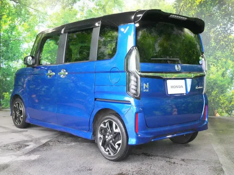 Honda N-BOX Custom