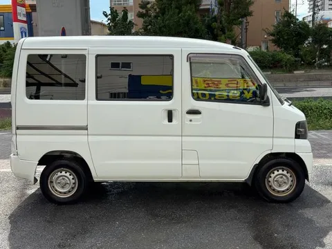 Mitsubishi Minicab Van