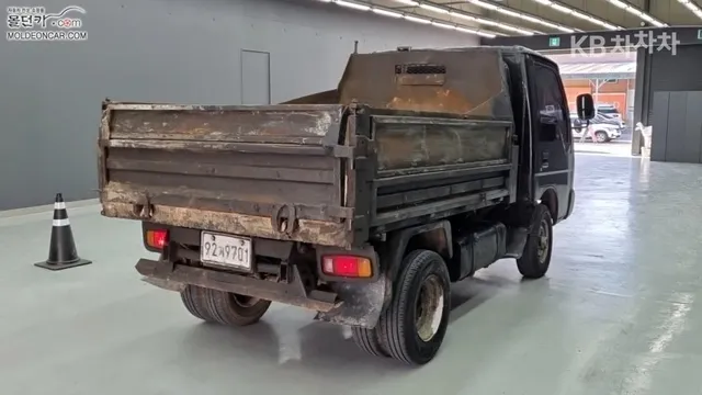 Kia 1-Ton 4WD Dump Truck
