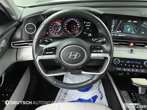 Hyundai Elantra (Avante)