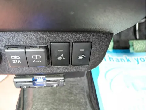 Daihatsu Mira Tocot