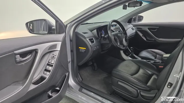 Hyundai Elantra (Avante)