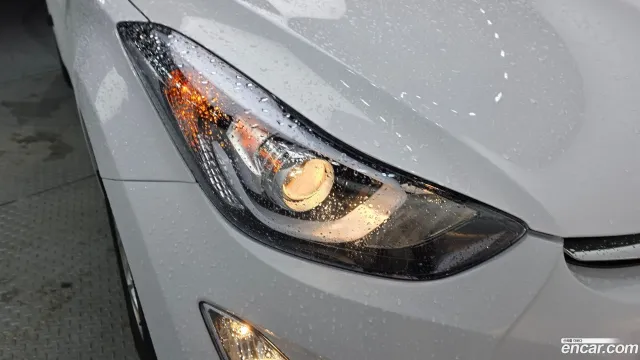 Hyundai Elantra (Avante)