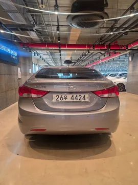 Hyundai Elantra (Avante)