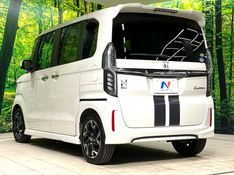 Honda N-BOX Custom