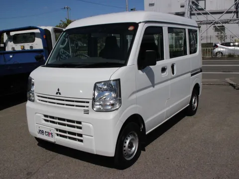 Mitsubishi Minicab Van