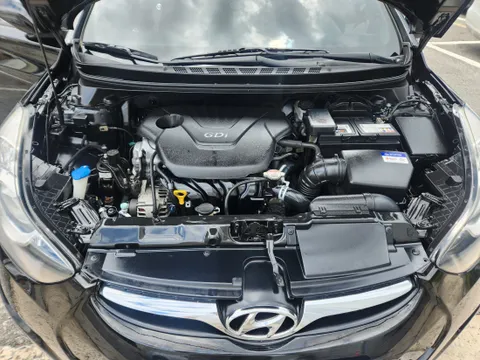 Hyundai Elantra (Avante)