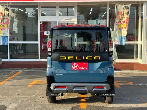Mitsubishi Delica Mini