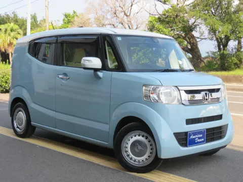 Honda N-BOX Slash