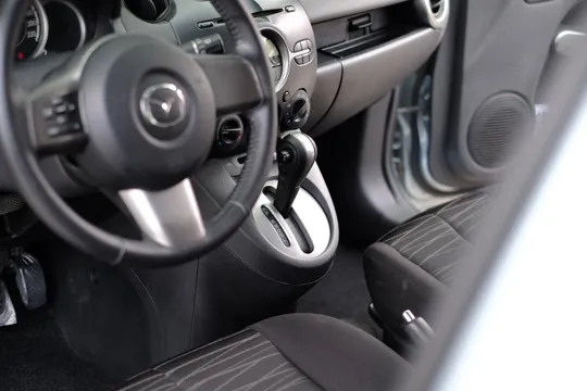 Mazda Mazda 2
