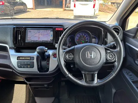 Honda N-WGN Custom