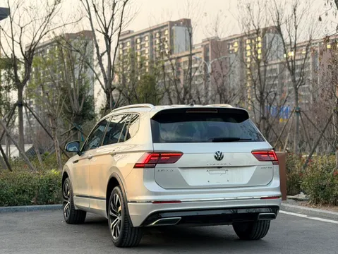 Volkswagen Tiguan L