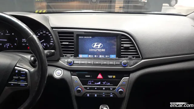 Hyundai Elantra (Avante)
