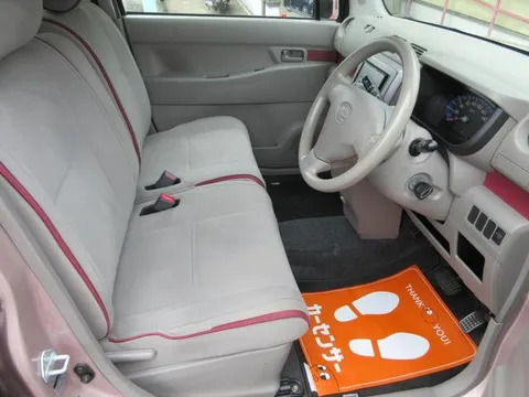 Daihatsu Move Conte