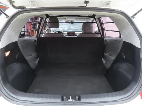 Kia Deluxe