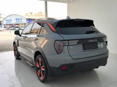 Lynk & Co 01