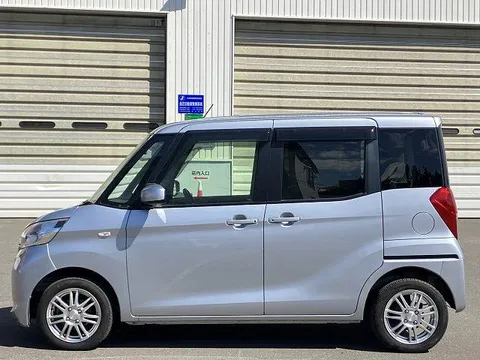 Mitsubishi eK Space