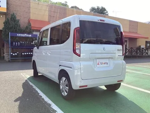 Suzuki Spacia