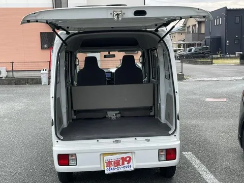 Mitsubishi Minicab Van