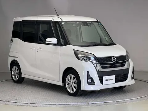 Nissan Dayz Roox