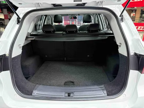 Roewe RX5