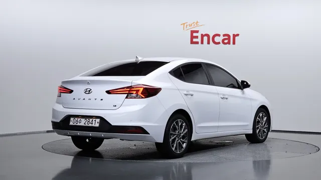 Hyundai Elantra (Avante)