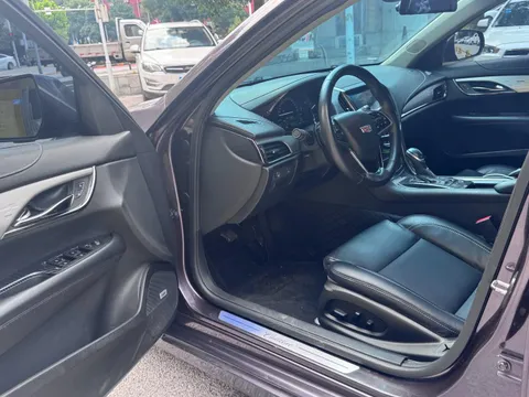 Cadillac ATS-L