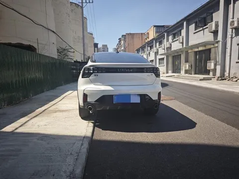 Lynk & Co Lynk & Co 05