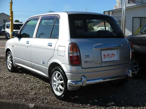 Daihatsu Mira Gino