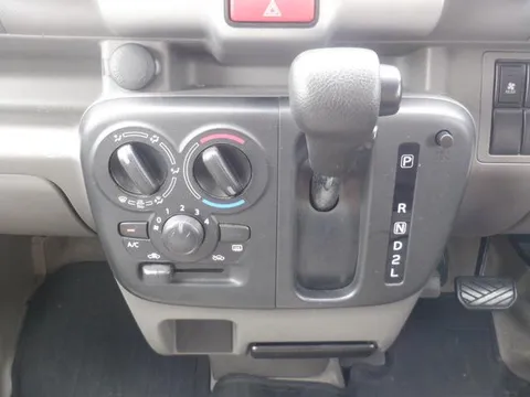 Nissan Clipper