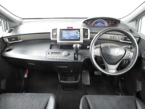 Honda Freed Spike