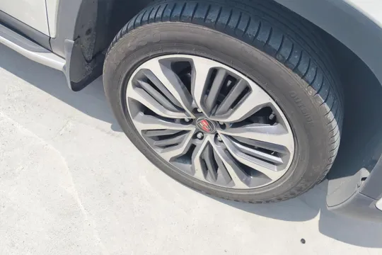 Roewe RX8