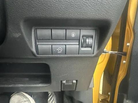 Mitsubishi eK X