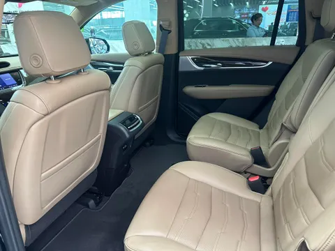 Cadillac XT6