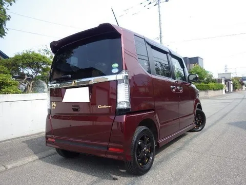 Honda N-BOX Plus Custom