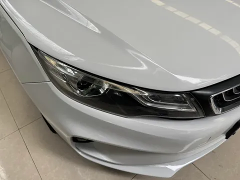 Geely Emgrand GL