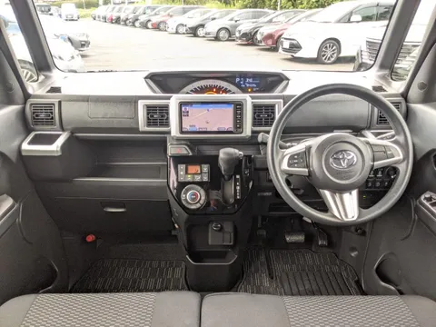 Toyota Pixis Mega