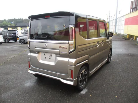Suzuki Spacia Custom