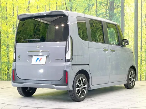 Honda N-BOX Custom