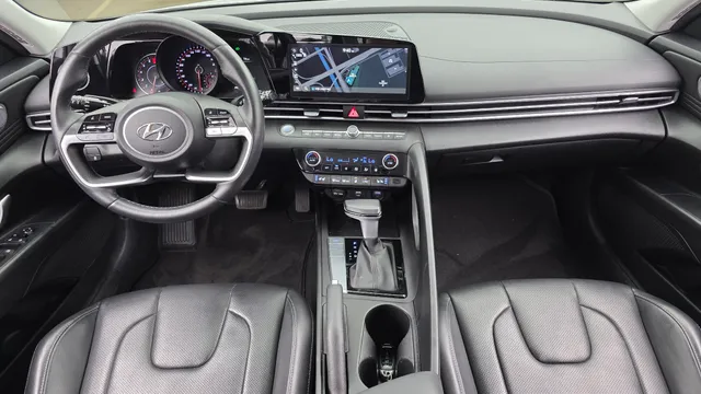 Hyundai Elantra (Avante)