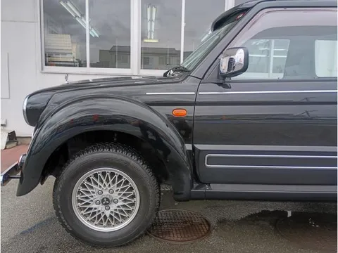 Mitsubishi Pajero JR