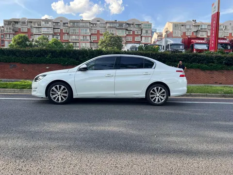 Peugeot 408