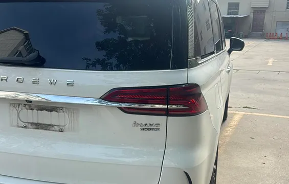 Roewe iMAX8