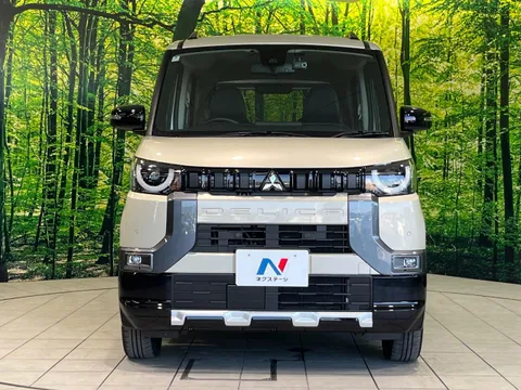 Mitsubishi Delica Mini