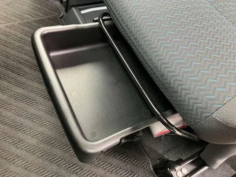 Subaru Justy Minivan