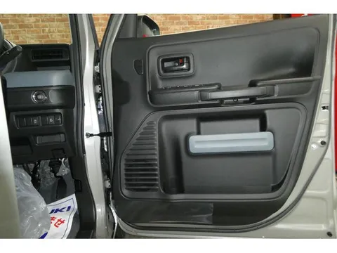 Suzuki Spacia Base