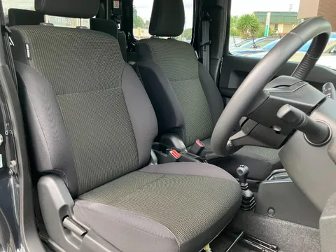 Suzuki Jimny Sierra