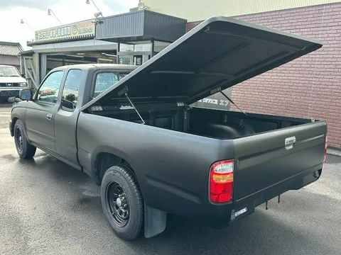 Toyota Hilux Sports Pick Up