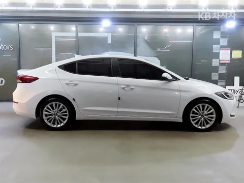 Hyundai Elantra (Avante)